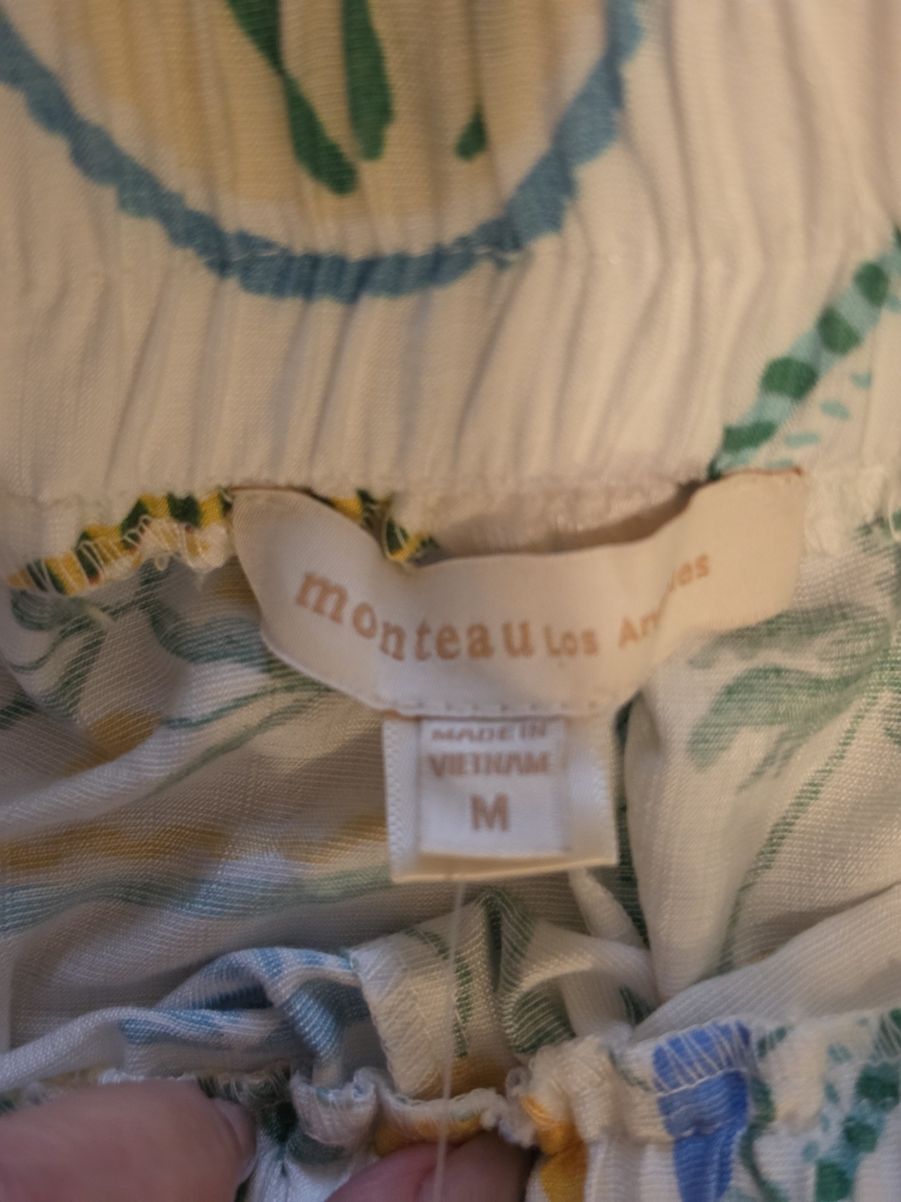 Monteau White Sun & Palm Print Two-Piece Pajama Set-Med - Picture 6 of 6